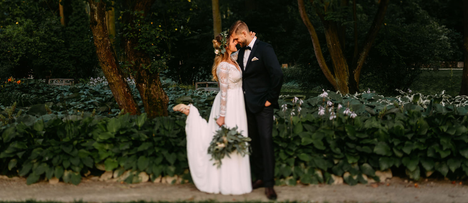 rystykalne wesele pod warszawą- sesja ślubna w parku Chopina w Żelazowej Woli- Luke Sezeck Photographer